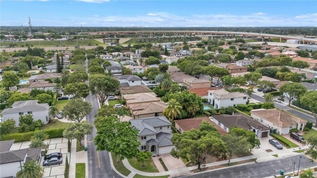 Building Photo - 12427 SW 121st Ave