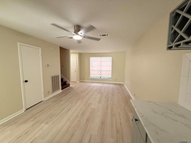 Building Photo - 5254 Stumberg Ln