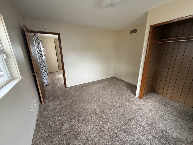 Building Photo - 1139 W 36th St