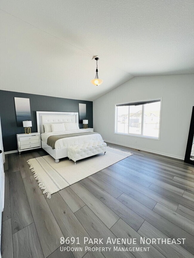 Building Photo - 8691 Park Ave NE