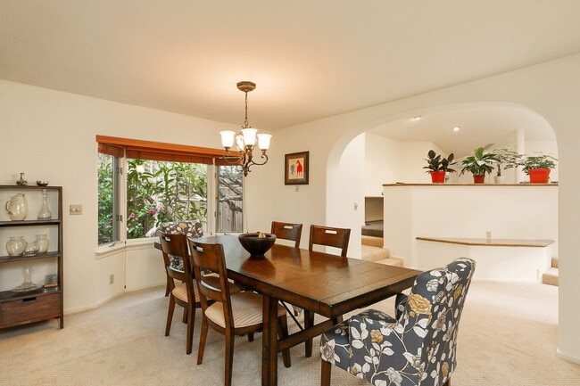 Building Photo - 6115 Manzanillo Dr