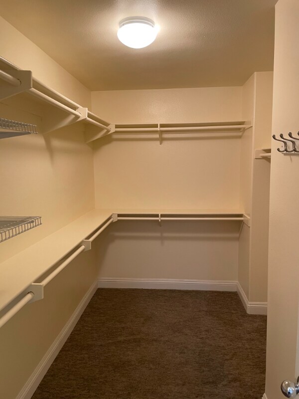 Building Photo - 11595 Compass Point Dr N