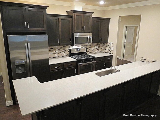 Building Photo - 6615 W Valley View Rd