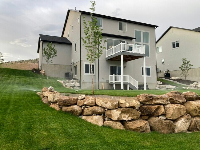 Building Photo - 1763 Olympus Dr