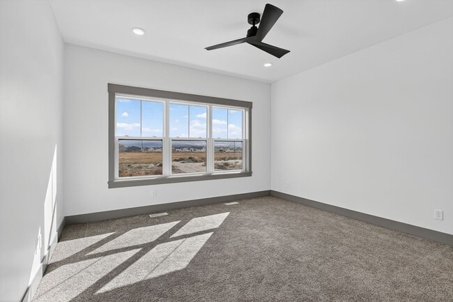 Building Photo - BRAND NEW TOWNHOME IN AMMON IDAHO 3 BED2.5...