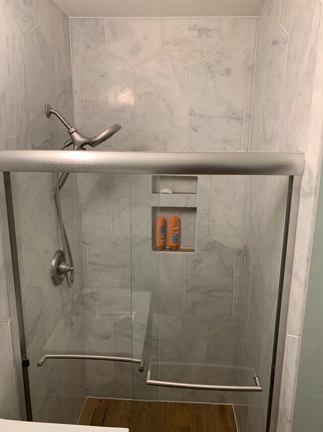 Building Photo - 9434 Sheralee Dr