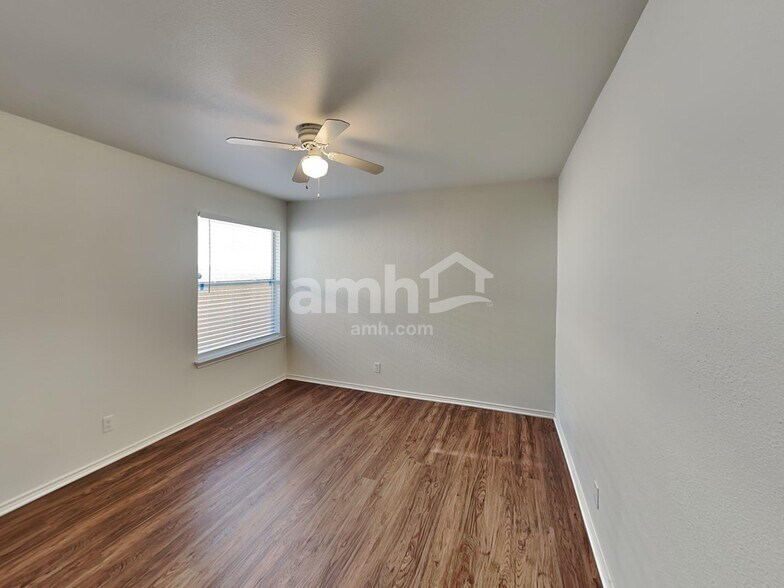 Building Photo - 6918 Shelbyville Ct