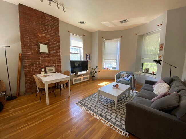 Building Photo - 42 Worcester Sq