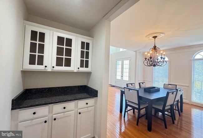 Building Photo - 5117 Sante Fe Ct