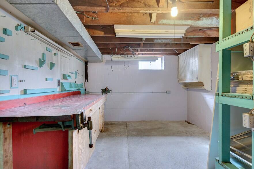 Building Photo - 2073 11th st