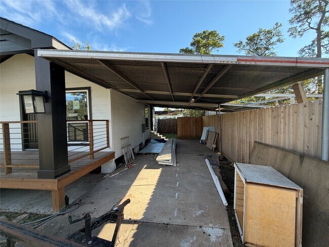 Building Photo - 8922 Allwood St