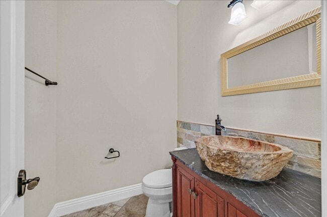 Building Photo - Custom Luxury Home with Strip and Mountain Views!