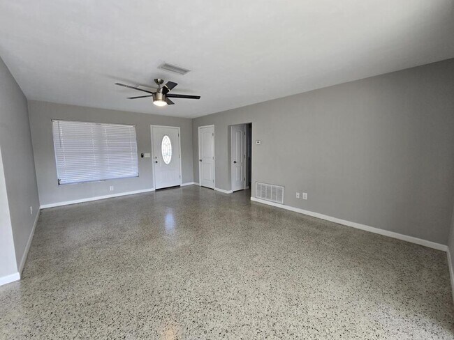 Building Photo - 6258 Harcross Ct