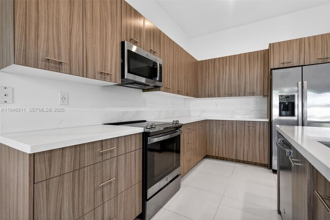 Building Photo - 4398 SW 173rd Ave