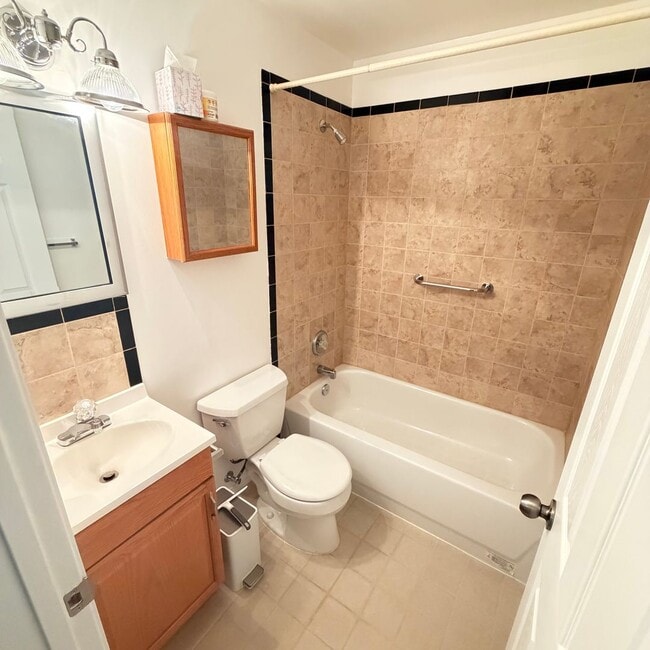 Building Photo - 3922 E Siskin Ln