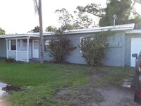 Building Photo - Great location two bedroom one bath with a garage