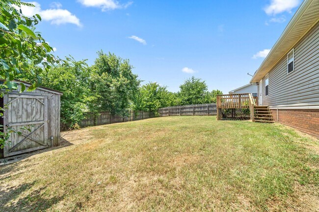 Building Photo - 339 Pioneer Dr