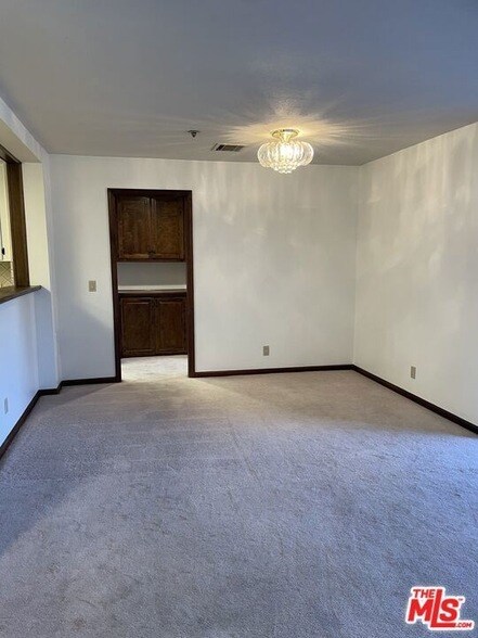 Building Photo - 880 W 1st St