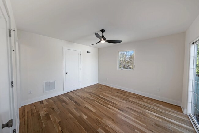 Building Photo - 2805 Torbett St