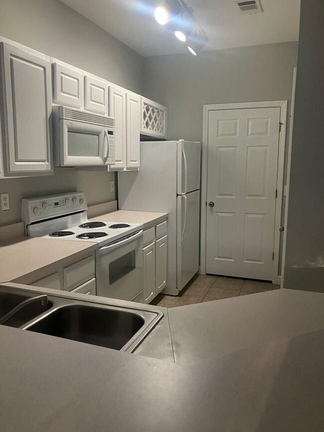 Building Photo - 1BR / 1BR @ The Preserve at Indigo Run