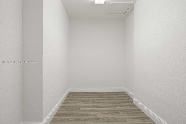 Building Photo - 8881 N Lake Dasha Dr