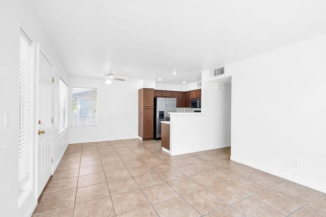 Building Photo - Condo with 2 Beds/2 Baths in Las Vegas near UNLV & McCarran Airport