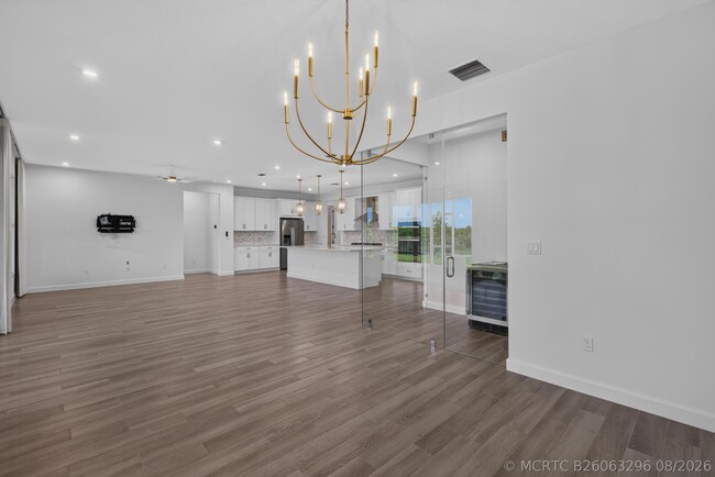Building Photo - 13621 SW Bally Dr