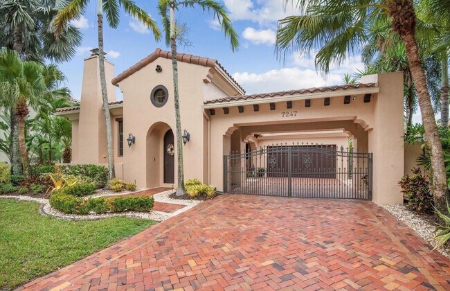 Building Photo - 7247 Wisteria Ave