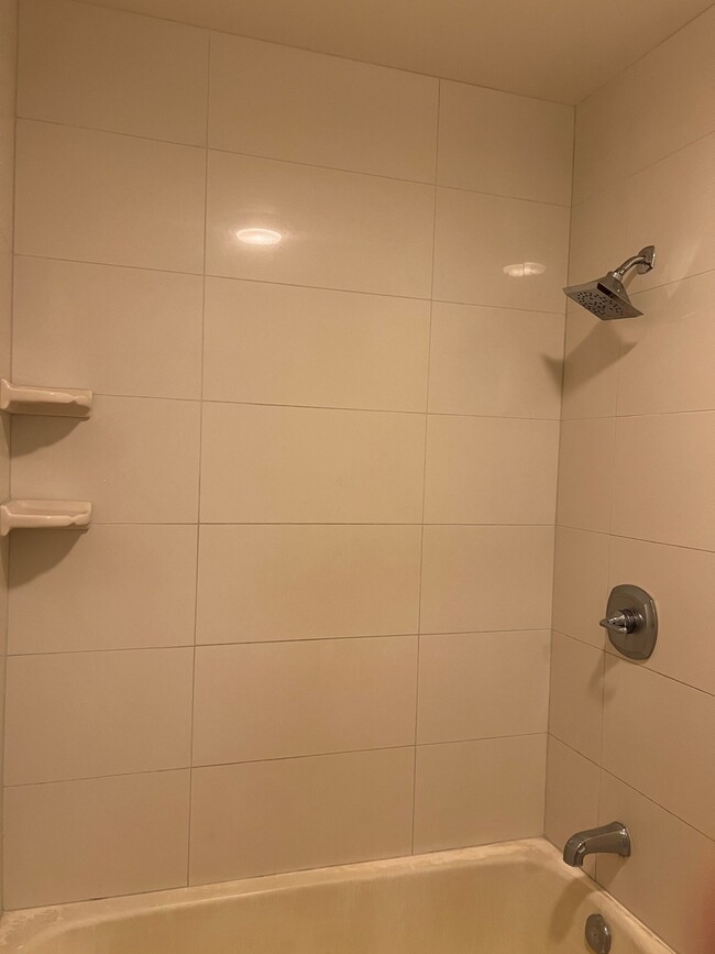 2nd Floor - Main Shower - 94-143 Kuahelani Ave