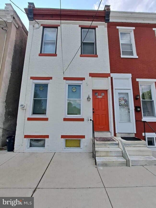 Building Photo - 613 N Front St