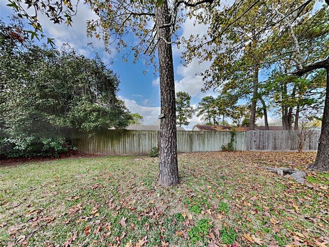 Building Photo - 2822 Canary Ln