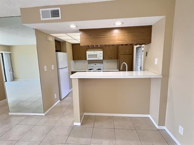 Building Photo - 9150 NW 38th Dr