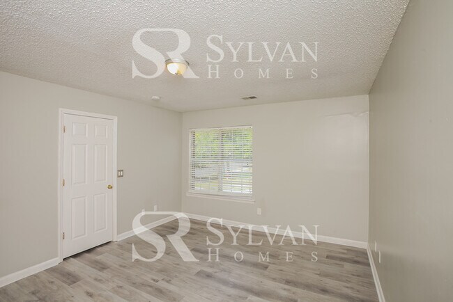 Building Photo - 5 Wheatstone