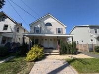 Building Photo - 511 Sewall Ave