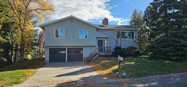 Primary Photo - Newly Renovated 3Bed/2Bath Home Now Availa...
