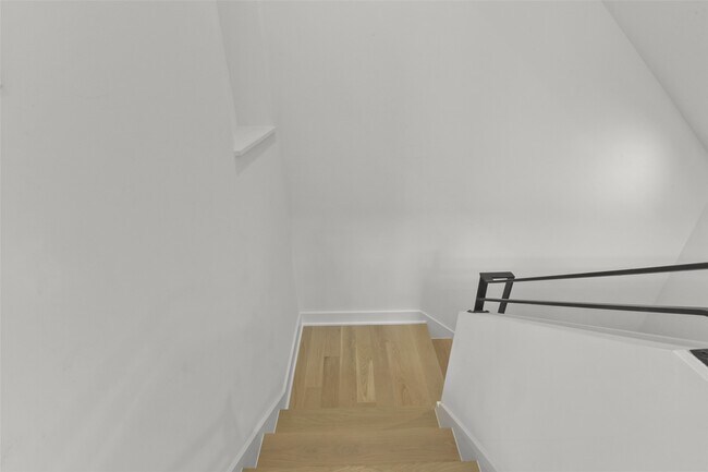 Building Photo - 1247 Peden St