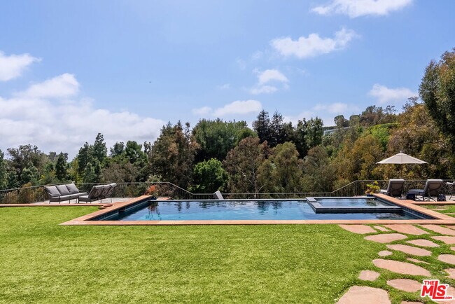 Building Photo - 361 Fordyce Rd