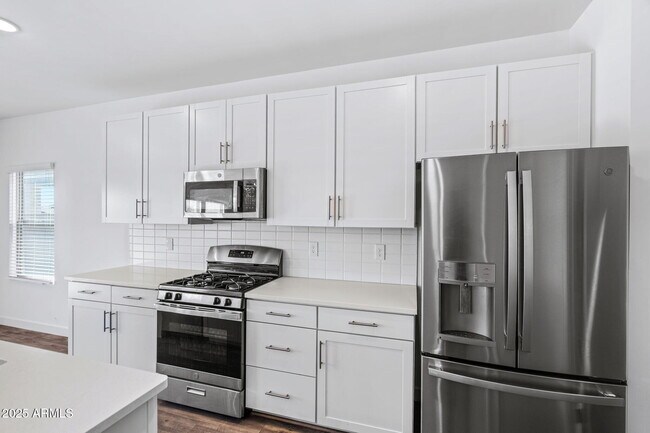 Building Photo - 3023 W Bent Tree Dr