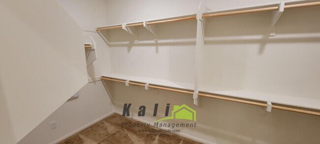 Building Photo - 1333 Pershing Rd