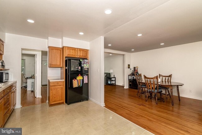 Building Photo - 1744 Lark Ln