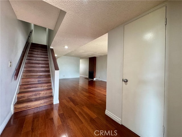 Building Photo - 402 S Garfield Ave