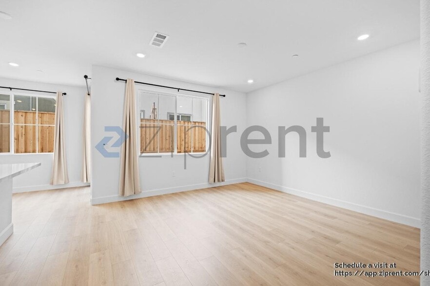 Building Photo - 208 Wellspring Ln