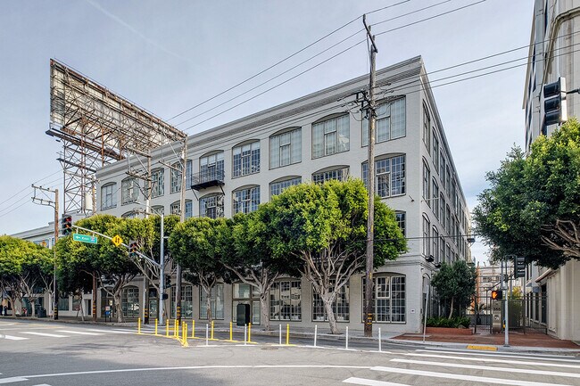 Building Photo - 355 Bryant St