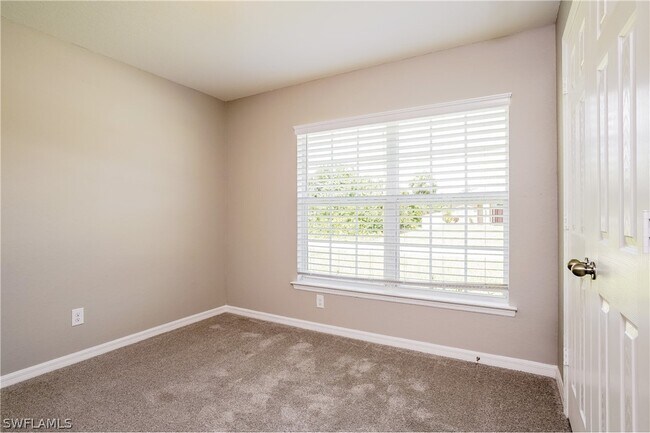 Building Photo - 52 Olive Ave S