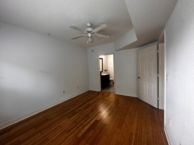 Building Photo - THE GRANDE DOWNTOWN CONDO - 1BR/1BA