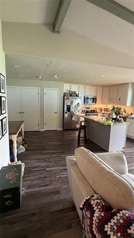 Building Photo - 618 Shadyglen Dr