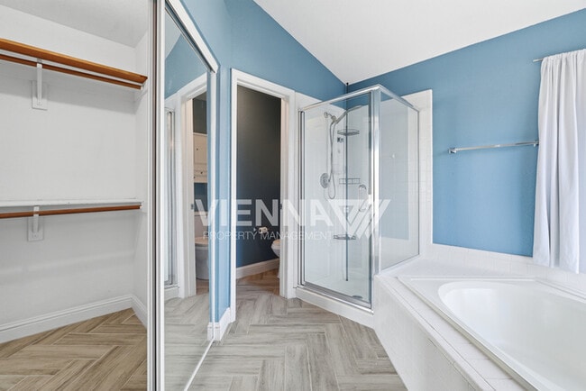 Building Photo - 2212 Thurton Dr