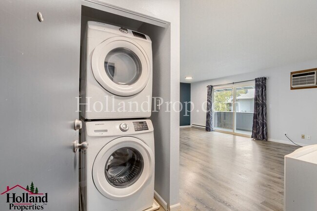 Building Photo - Newly Remodeled 2 Bedroom Condo in Sherwood