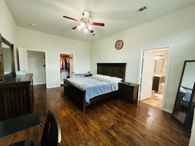 Building Photo - 2448 Elm Valley Dr