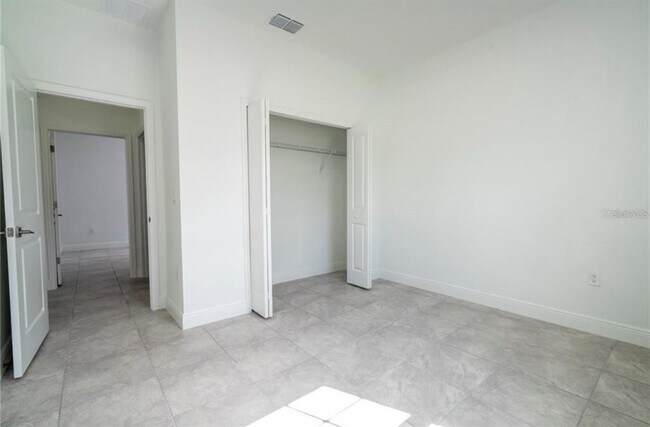 Building Photo - 2901 W Redgate Dr